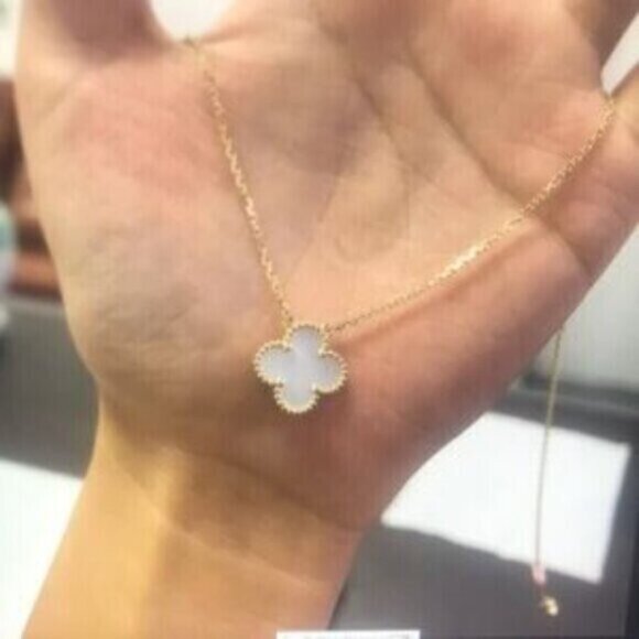 Authentic Van Cleef & Arpels 18K Yellow Gold Necklace - Picture 7 of 8